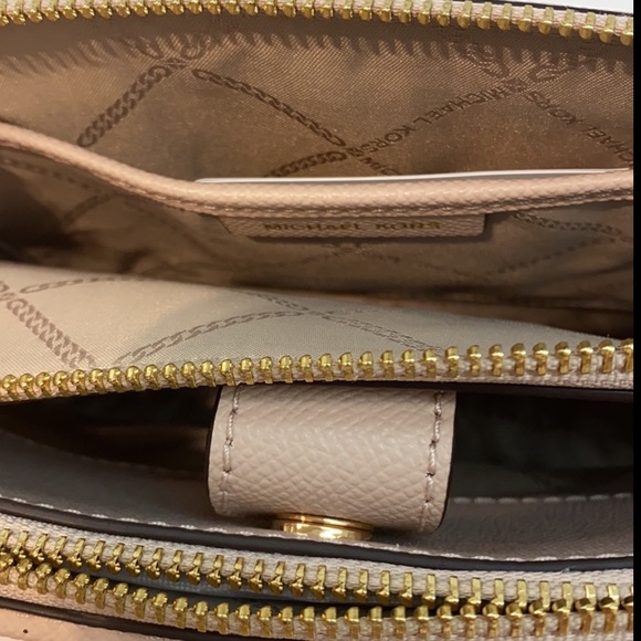 MICHAEL KORS HOUSTON LARGE DOUBLE ZIP CROSSBODY - Picture 11 of 14